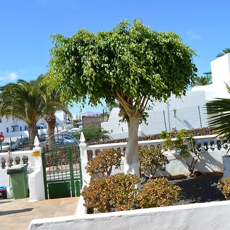 Fuer 5 Personen Ca- 65 M² In Puerto Del Carmen- Lanzarote - Suedkueste Von Lan By Interhome Apartment