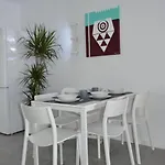 Fuer 5 Personen Ca- 65 M² In Puerto Del Carmen- Lanzarote - Suedkueste Von Lan By Interhome