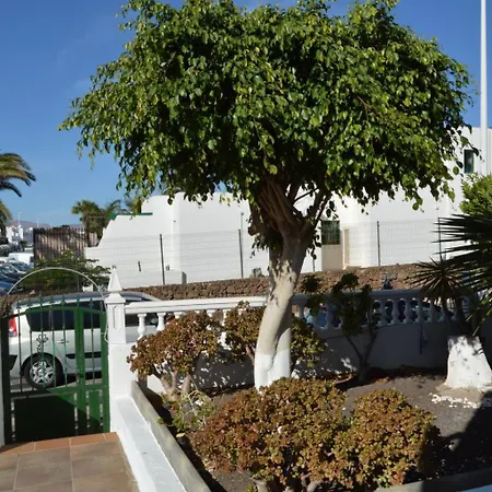 Fuer 5 Personen Ca- 65 M² In Puerto Del Carmen- Lanzarote - Suedkueste Von Lan By Interhome Пуэрто дель Кармен