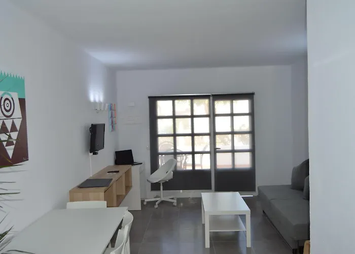 Apartment Fuer 5 Personen Ca- 65 M² In Puerto Del Carmen- Lanzarote - Suedkueste Von Lan By Interhome *
