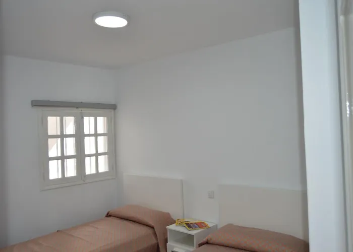 Fuer 5 Personen Ca- 65 M² In Puerto Del Carmen- Lanzarote - Suedkueste Von Lan By Interhome Apartment *